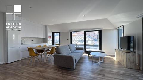 ¡Espectacular dúplex en alquiler en la calle Venezuela, Vigo!